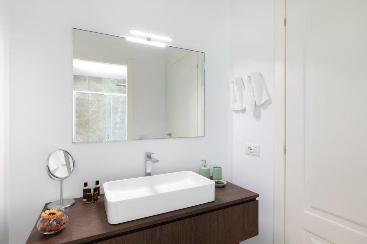 Milano Manzoni Clc Apartments Bagian luar foto