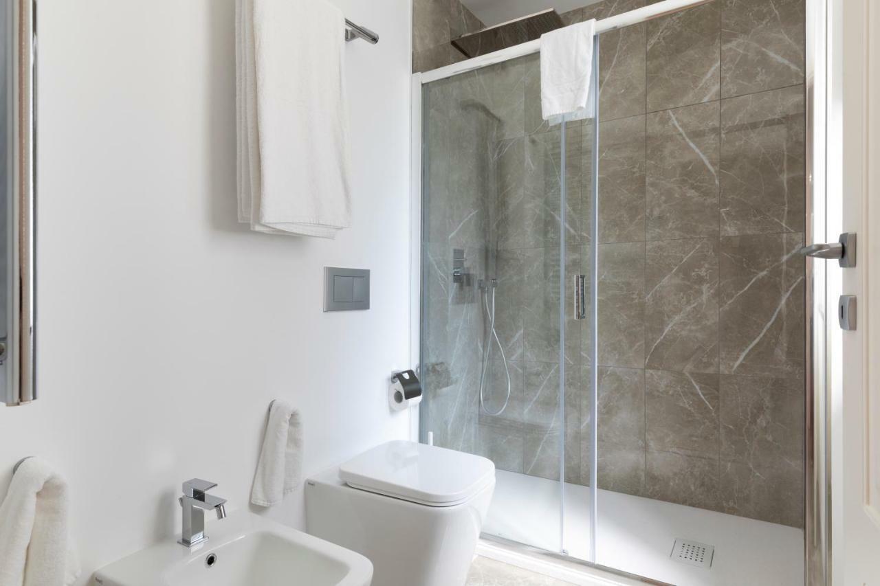 Milano Manzoni Clc Apartments Bagian luar foto
